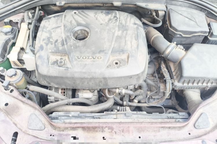 Used Volvo XC60 2016 T5 Smart Version Engine Bay