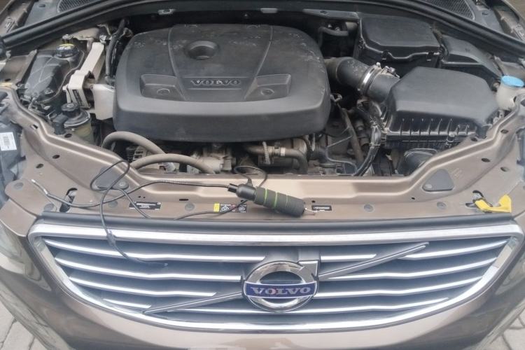 Used Volvo XC60 2016 T5 AWD Zhiyuan Edition Engine Bay