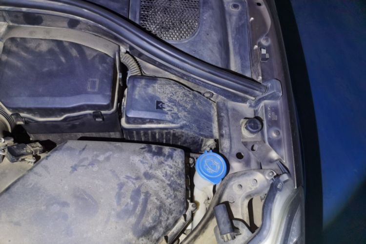 Used Volvo XC60 2016 T5 Smart Version Engine Bay Left