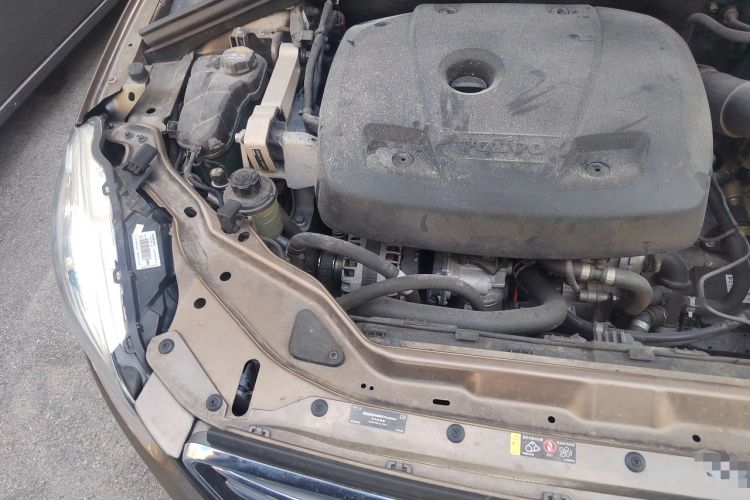 Used Volvo XC60 2016 T5 Smart Upgrade Model Engine Bay Right