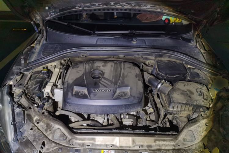 Used Volvo XC60 2016 T5 Smart Version Engine Bay