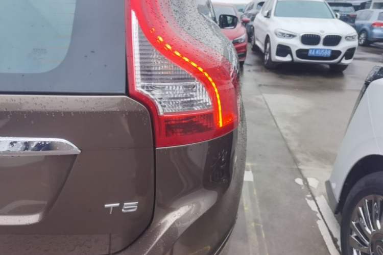 Used Volvo XC60 2016 T5 Smart Drive Edition Exterior 3