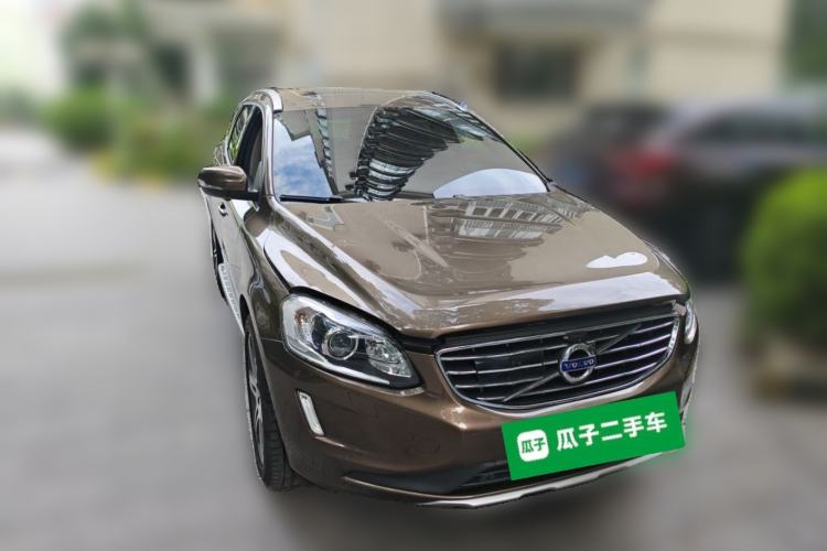 Used Volvo XC60 2016 T5 AWD Zhiyuan Edition Front Right 45 Deg