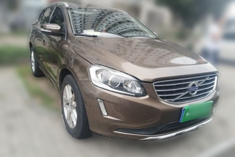 Used Volvo XC60 2016 T5 AWD Zhiyuan Edition Front Right 45 Deg
