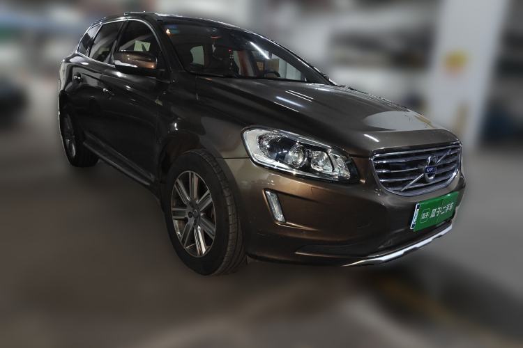 Used Volvo XC60 2016 T5 AWD Zhiyuan Edition Front Right 45 Deg