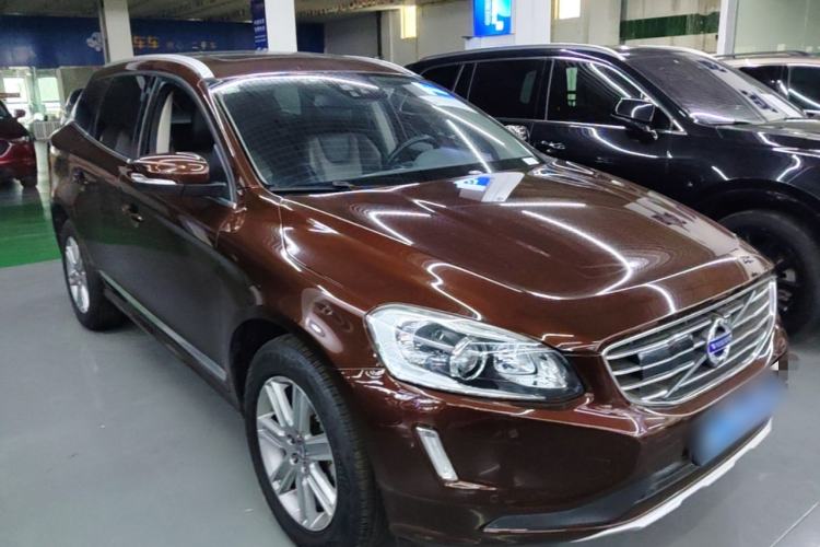 Used Volvo XC60 2016 T5 AWD Zhiyuan Edition Front Right 45 Deg