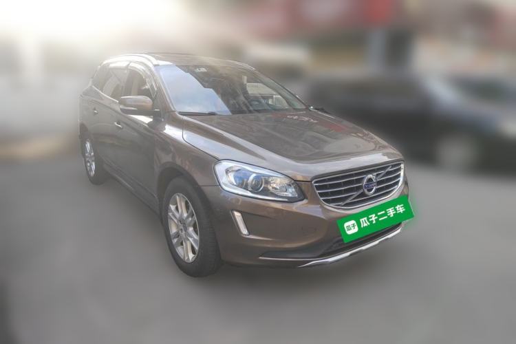 Used Volvo XC60 2016 T5 Smart Upgrade Model Front Right 45 Deg