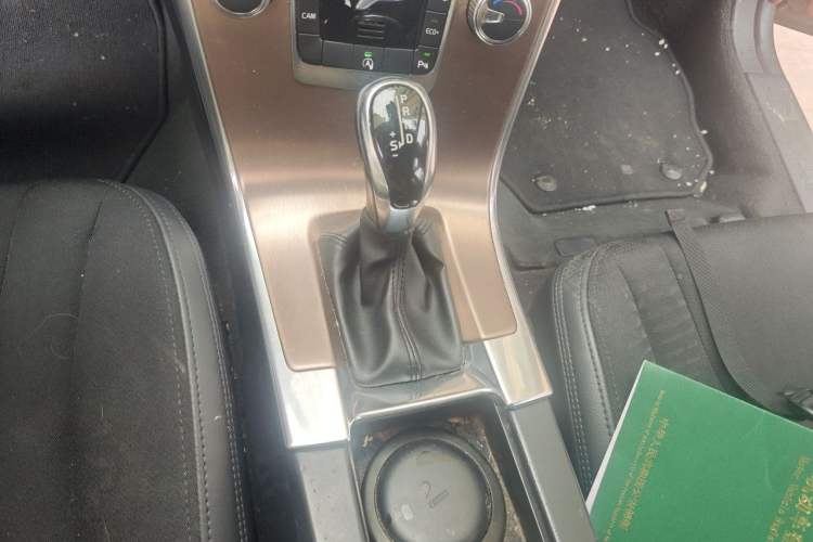 Used Volvo XC60 2016 T5 Smart Drive Edition Gear Lever