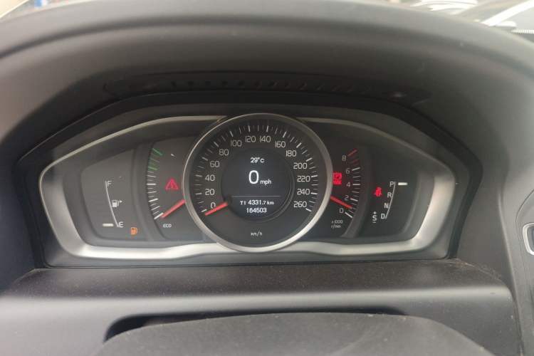 Used Volvo XC60 2016 T5 Smart Drive Edition Instrument Cluster
