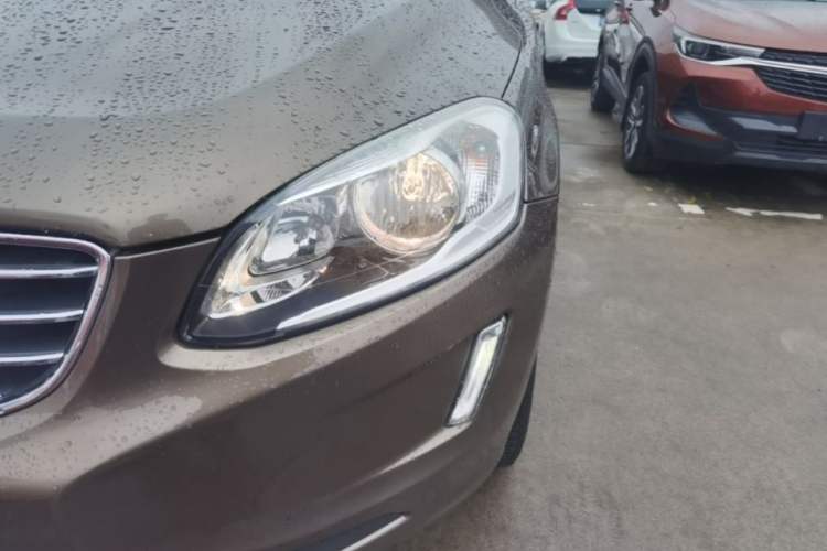 Used Volvo XC60 2016 T5 Smart Drive Edition Left Front Headlight