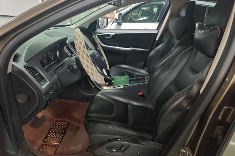 Used Volvo XC60 2016 T5 Smart Upgrade Model Left Front Seat
