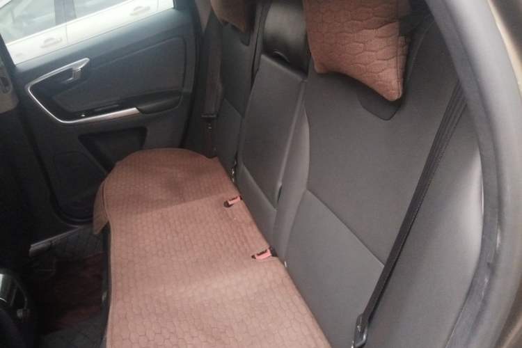 Used Volvo XC60 2016 T5 AWD Zhiyuan Edition Left Rear Seat