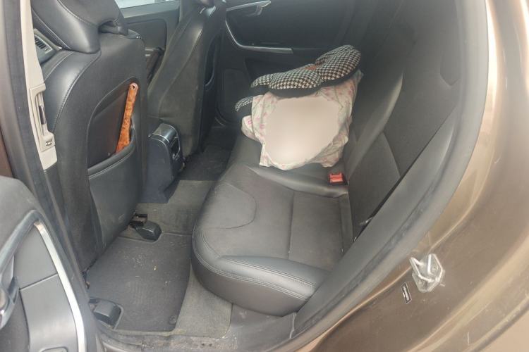 Used Volvo XC60 2016 T5 Smart Drive Edition Left Rear Seat
