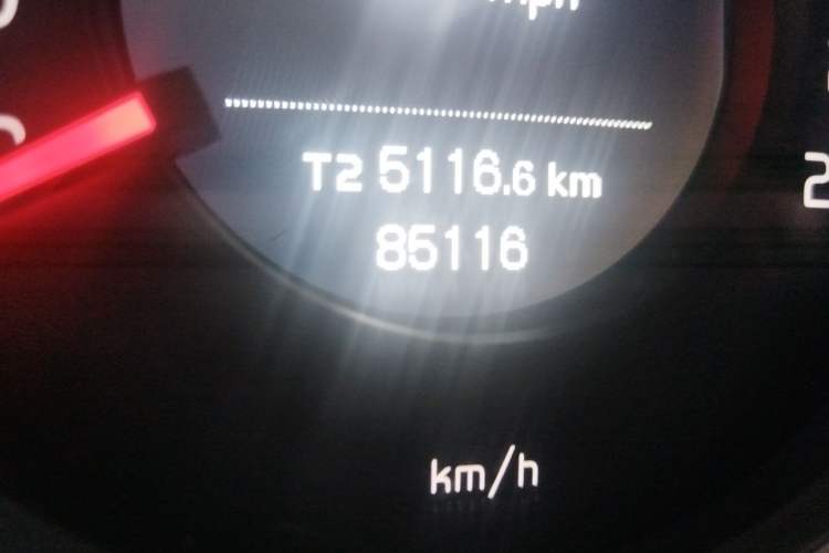 Used Volvo XC60 2016 T5 AWD Zhiyuan Edition Odometer Close Up