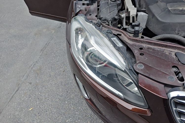 Used Volvo XC60 2016 T5 Smart Upgrade Model Right Front Headlight