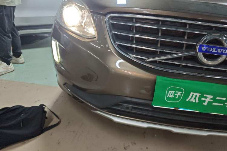 Used Volvo XC60 2016 T5 Smart Upgrade Model Right Front Headlight