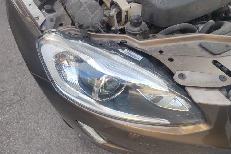 Used Volvo XC60 2016 T5 Smart Upgrade Model Right Front Headlight