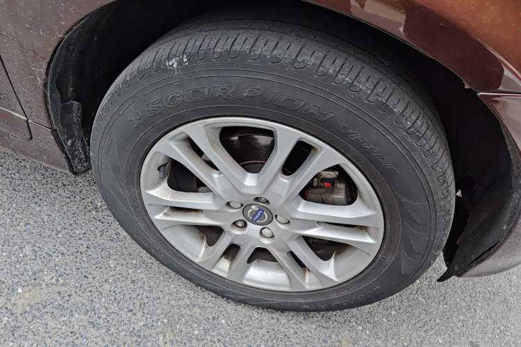 Used Volvo XC60 2016 T5 Smart Upgrade Model Right Front Wheel Hub