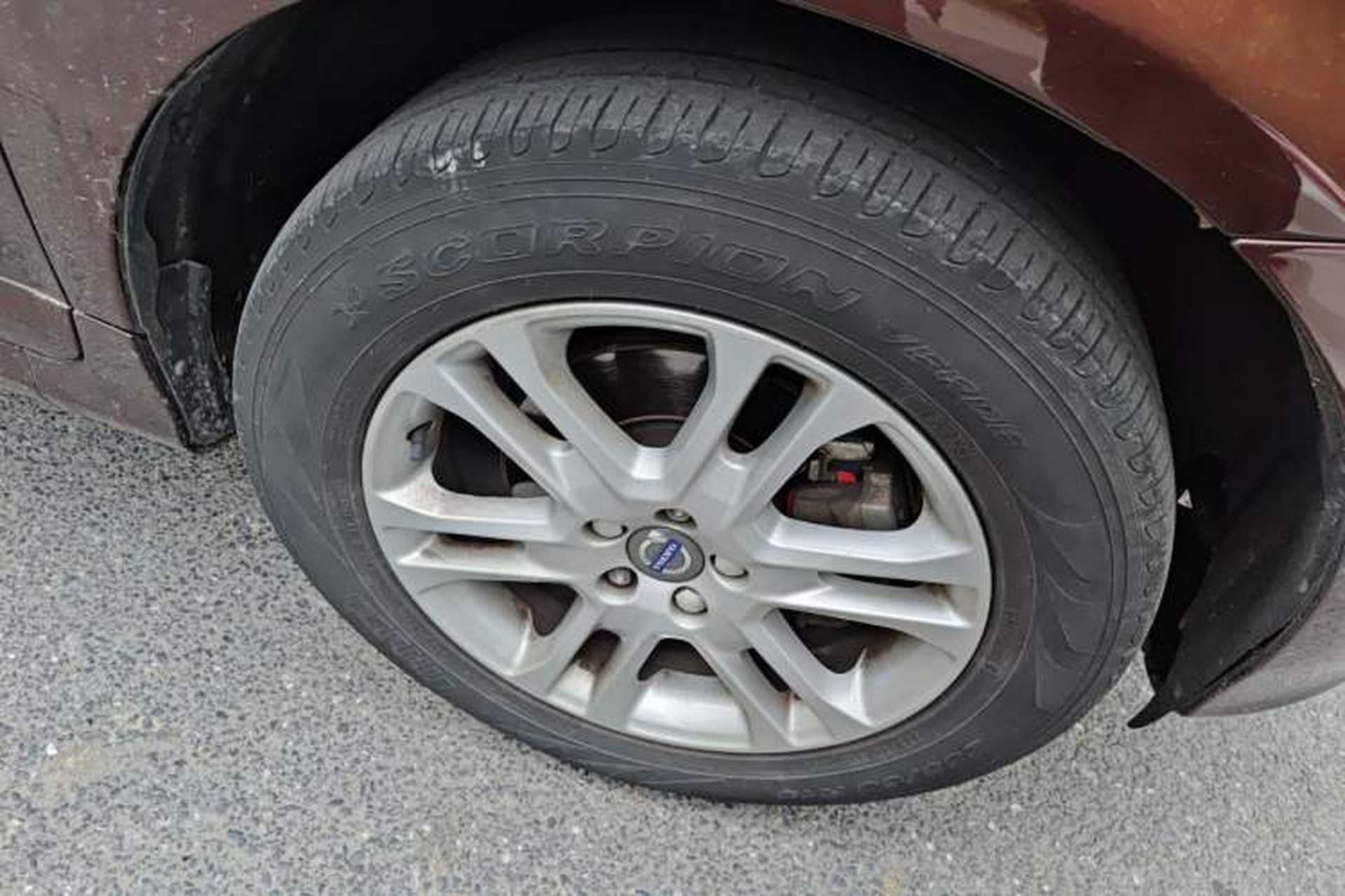 Used Volvo XC60 2016 T5 Smart Upgrade Model Right Front Wheel Hub