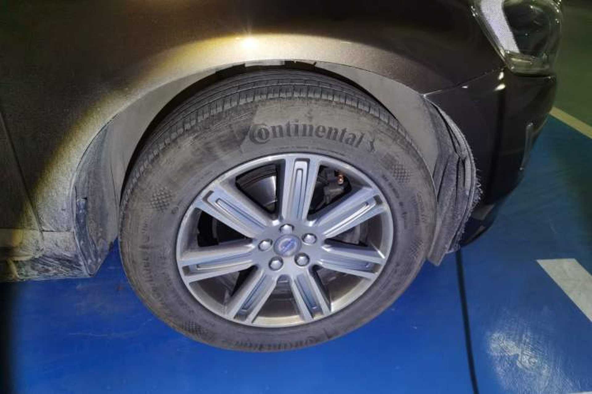 Used Volvo XC60 2016 T5 Smart Version Right Front Wheel Hub