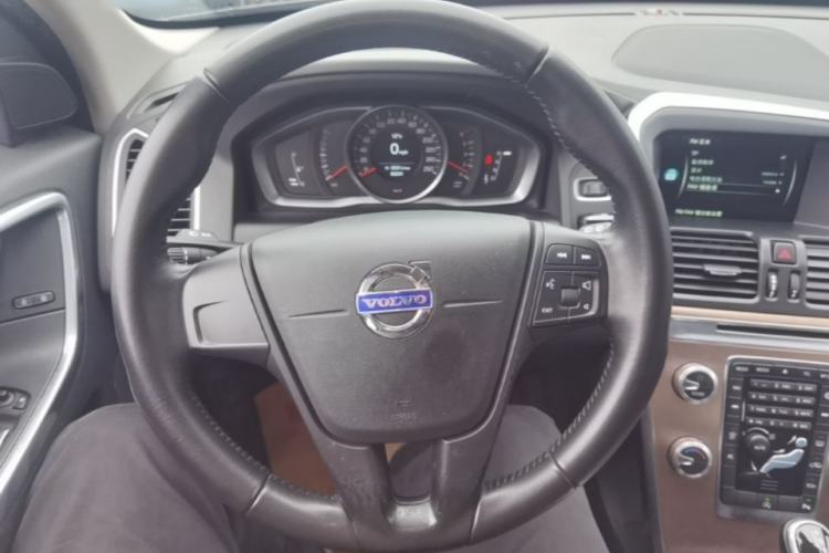 Used Volvo XC60 2016 T5 Smart Drive Edition Steering Wheel