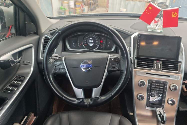 Used Volvo XC60 2016 T5 Smart Upgrade Model Steering Wheel