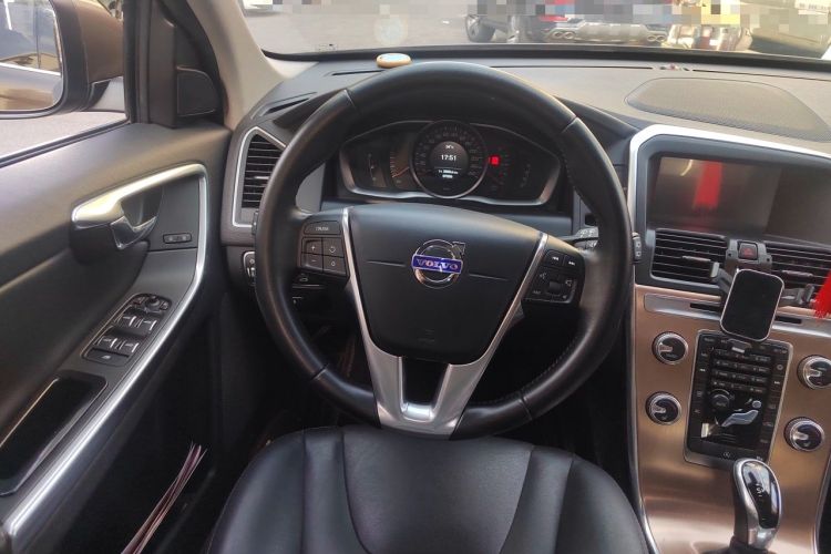 Used Volvo XC60 2016 T5 Smart Upgrade Model Steering Wheel