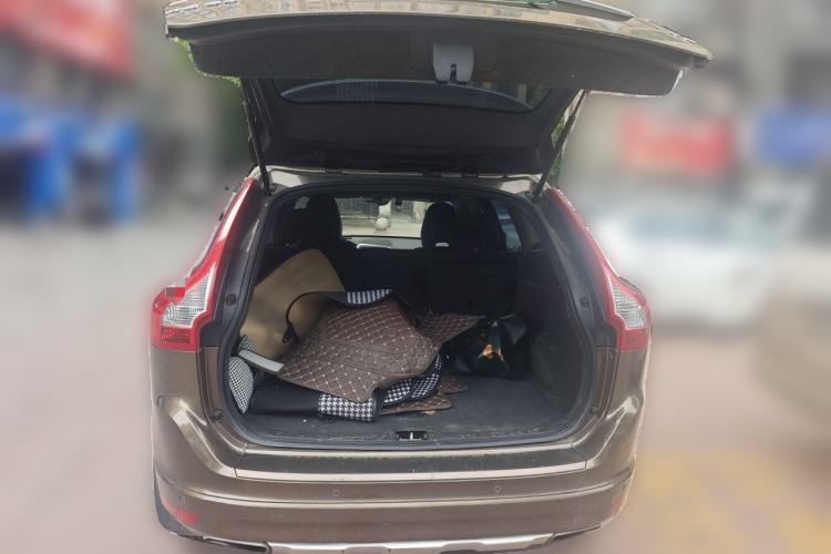 Used Volvo XC60 2016 T5 Smart Drive Edition Trunk