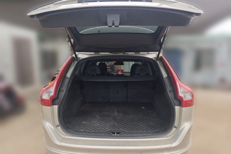 Used Volvo XC60 2016 T5 Smart Upgrade Model Trunk