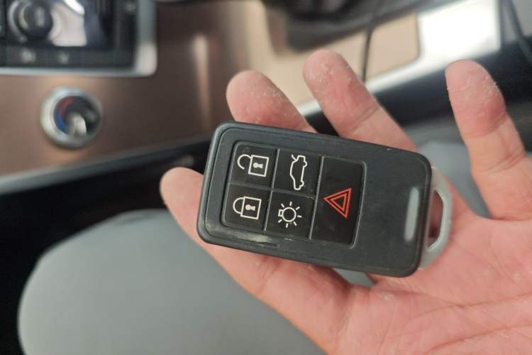 Used Volvo XC60 2016 T5 Smart Upgrade Model Vehicle Key