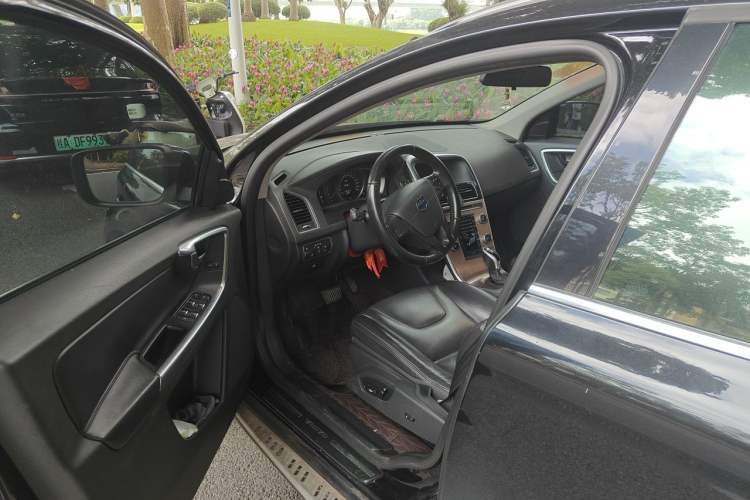 Used Volvo XC60 2017 T5 Smart Upgrade Edition Driver Seat