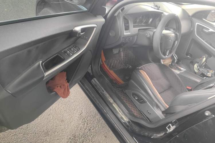 Used Volvo XC60 2017 T5 Smart Edition Driver Seat