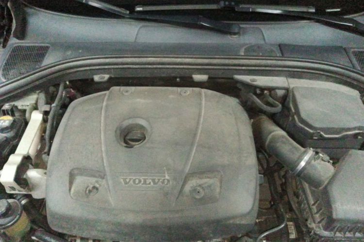 Used Volvo XC60 2017 T5 AWD Smart Upgrade Edition Engine Bay
