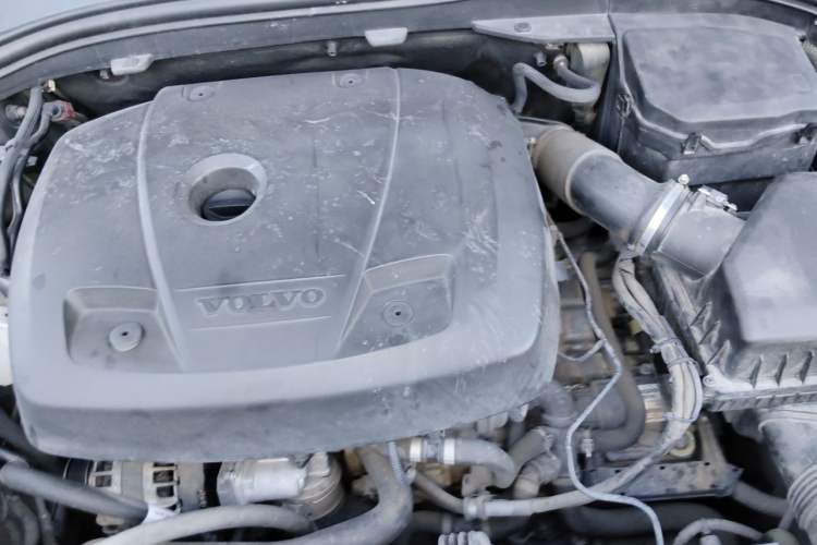 Used Volvo XC60 2017 T5 Smart Upgrade Edition Engine Bay