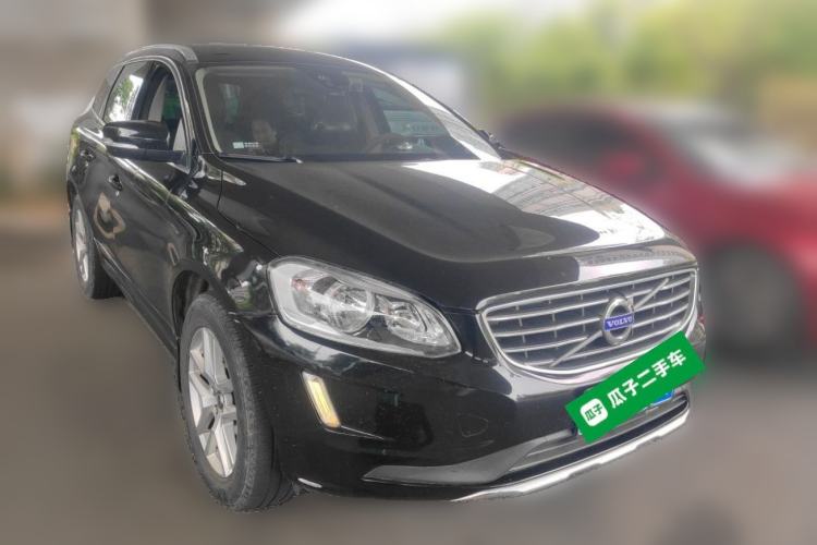 Used Volvo XC60 2017 T5 Smart Edition Front Right 45 Deg