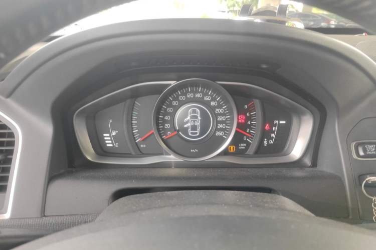 Used Volvo XC60 2017 T5 Smart Edition Instrument Cluster