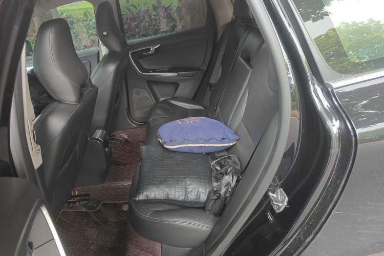 Used Volvo XC60 2017 T5 Smart Upgrade Edition Left Rear Seat
