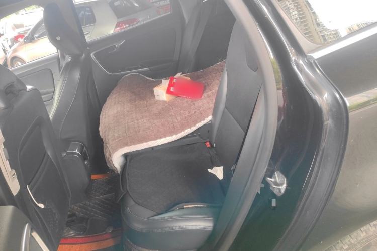 Used Volvo XC60 2017 T5 Smart Edition Left Rear Seat