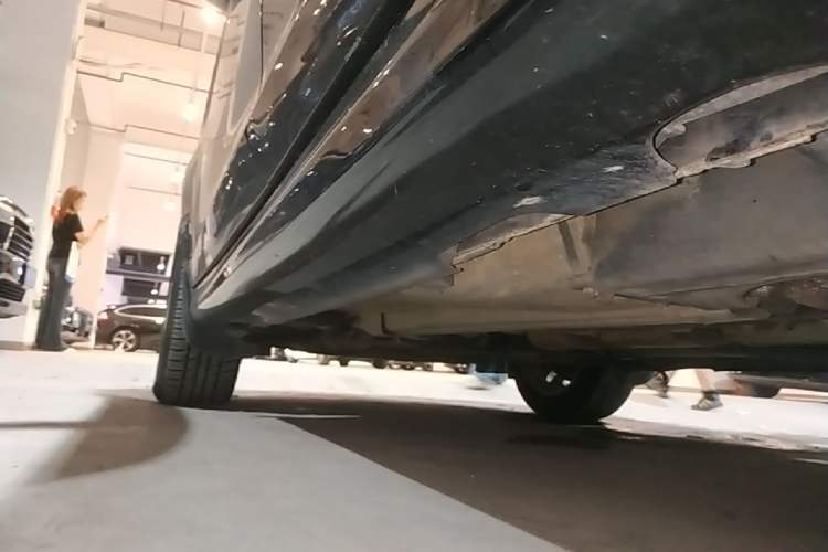 Used Volvo XC60 2017 T5 Smart Upgrade Edition Left Side Sill