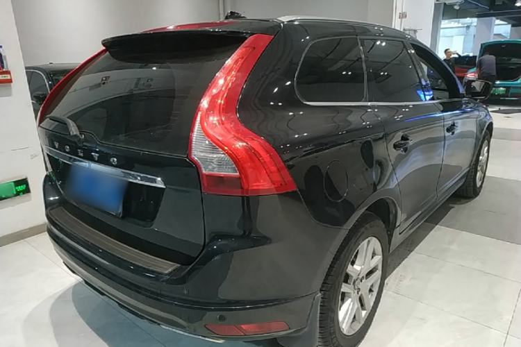 Used Volvo XC60 2017 T5 Smart Upgrade Edition Rear Right 45 Deg