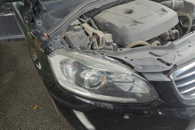 Used Volvo XC60 2017 T5 Smart Upgrade Edition Right Front Headlight