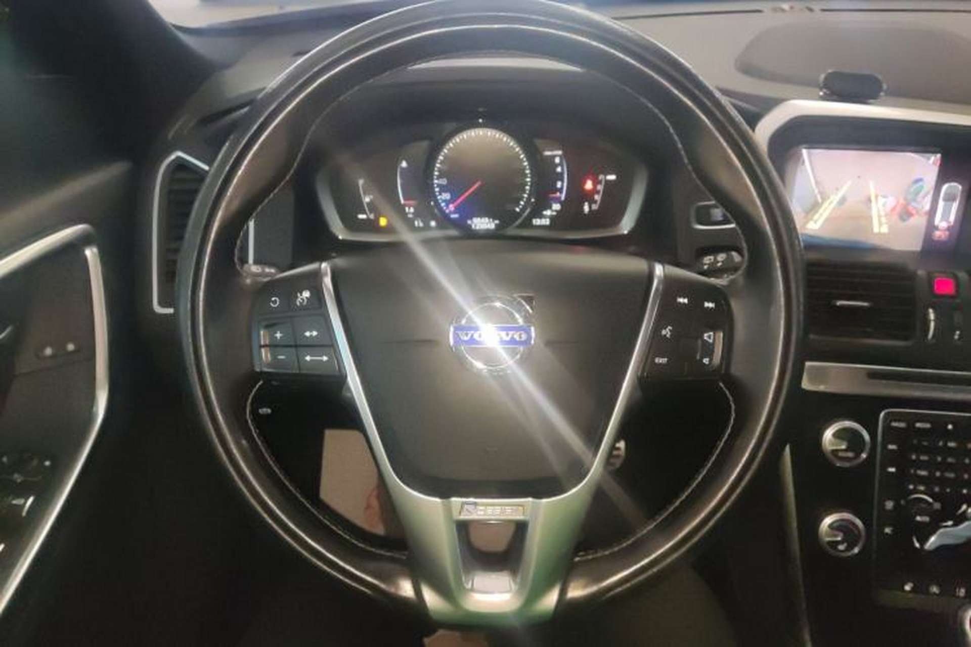 Used Volvo XC60 2017 T5 AWD Personalized Sport Upgrade Edition Steering Wheel