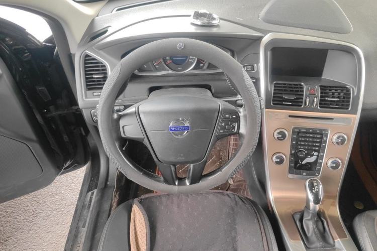 Used Volvo XC60 2017 T5 Smart Edition Steering Wheel