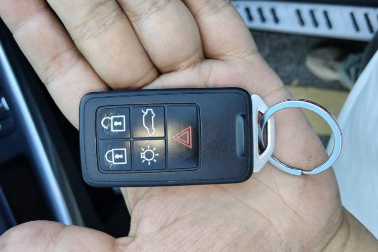 Used Volvo XC60 2017 T5 Smart Upgrade Edition Vehicle Key