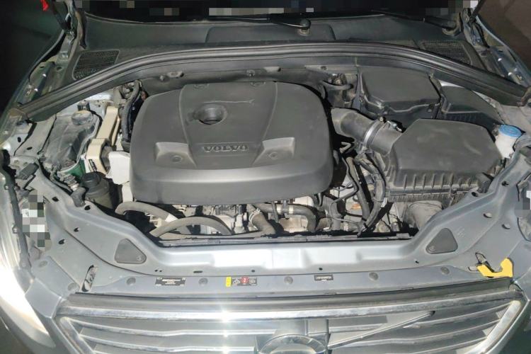 Used Volvo XC60 2017 T5 Smart Upgrade Edition Engine Bay