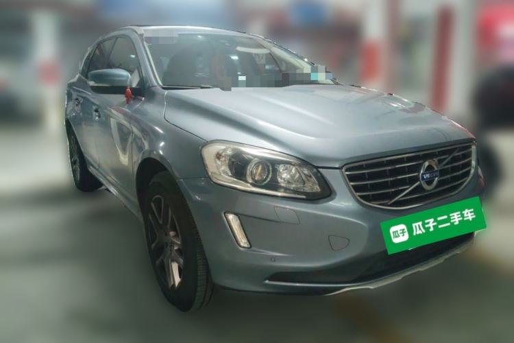 Used Volvo XC60 2017 T5 Smart Upgrade Edition Front Right 45 Deg