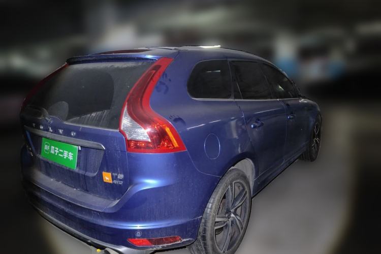Used Volvo XC60 2017 T5 AWD Personalized Sport Edition Rear Right 45 Deg