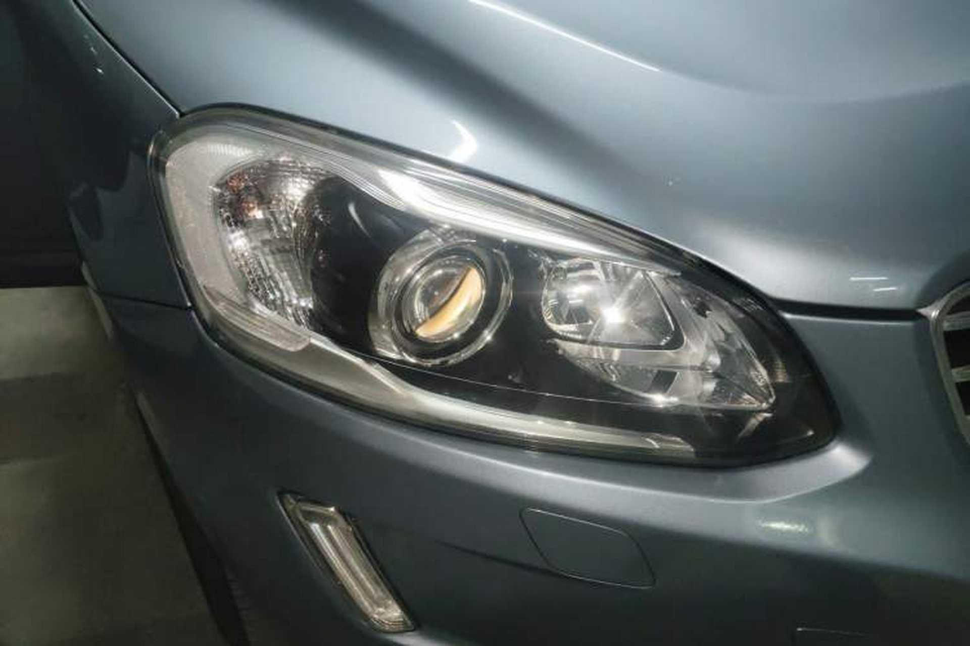 Used Volvo XC60 2017 T5 Smart Upgrade Edition Right Front Headlight