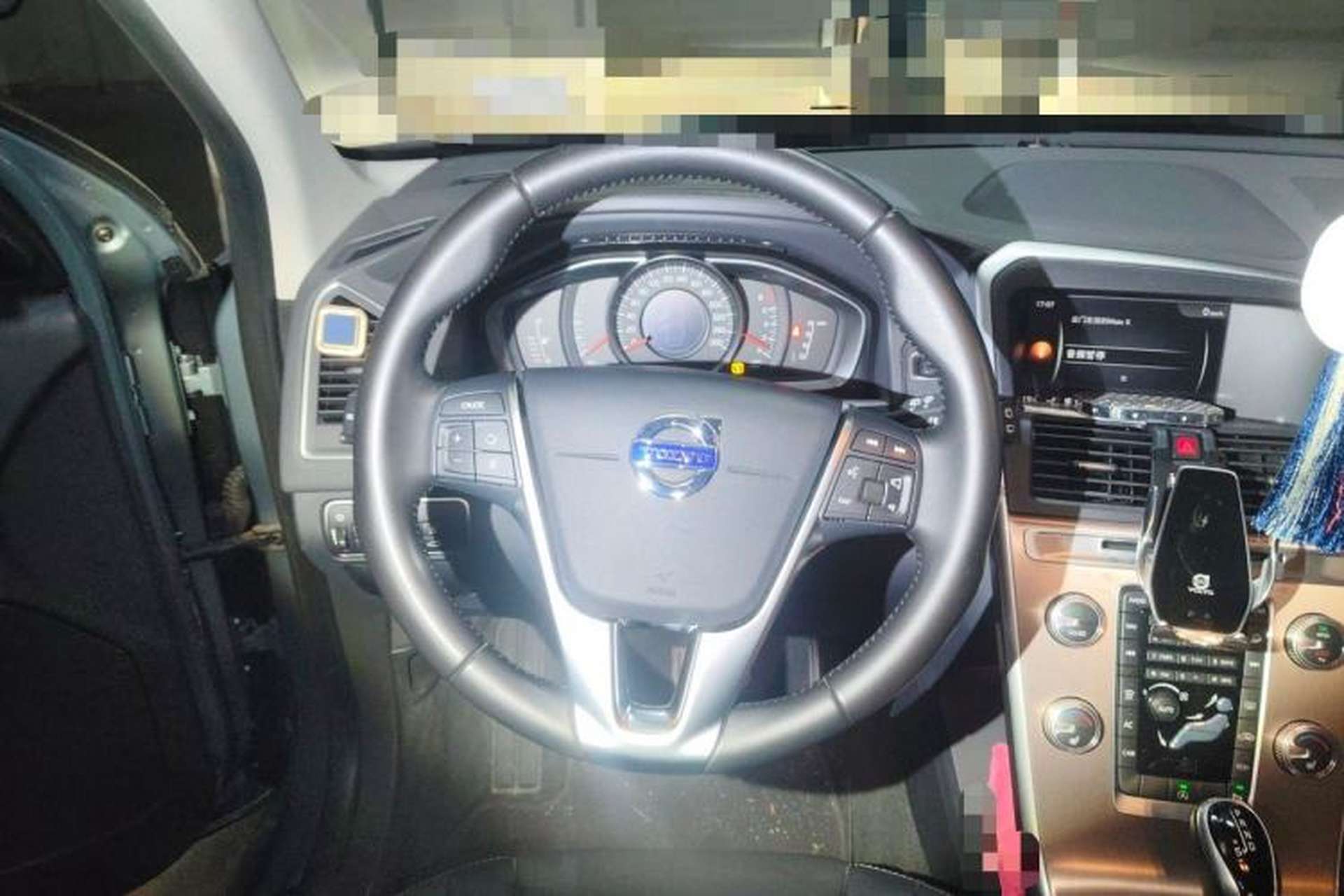 Used Volvo XC60 2017 T5 Smart Upgrade Edition Steering Wheel