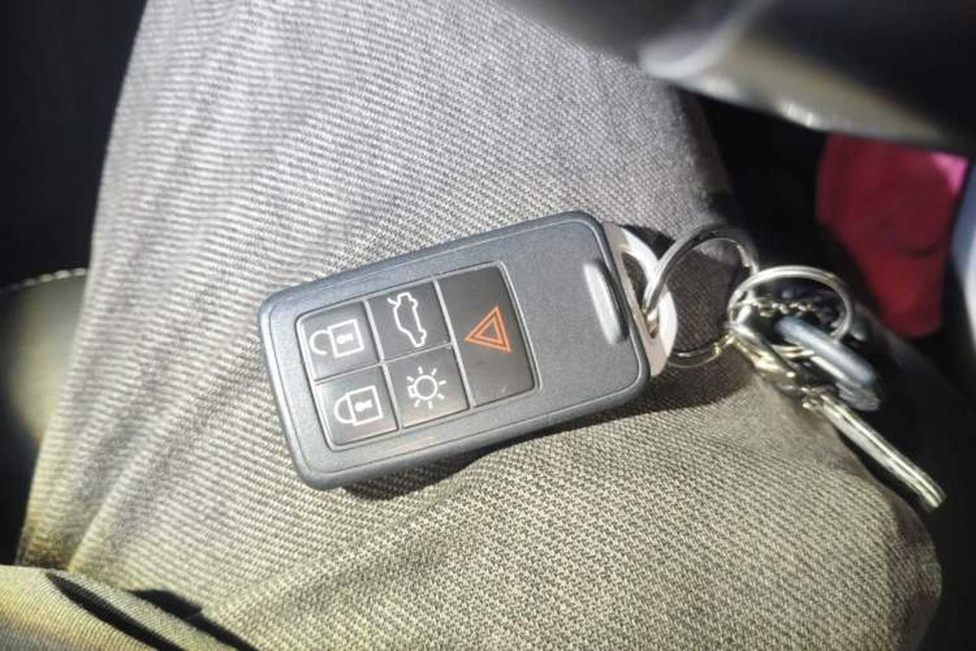 Used Volvo XC60 2017 T5 Smart Upgrade Edition Vehicle Key